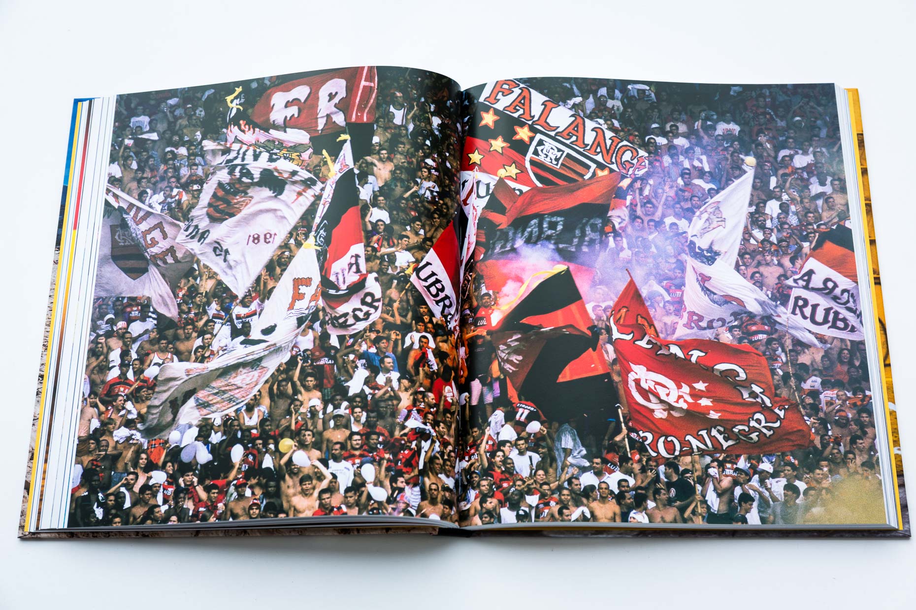 NewWebsite_2018_Books_Brazil_TheBeautifulGame_012